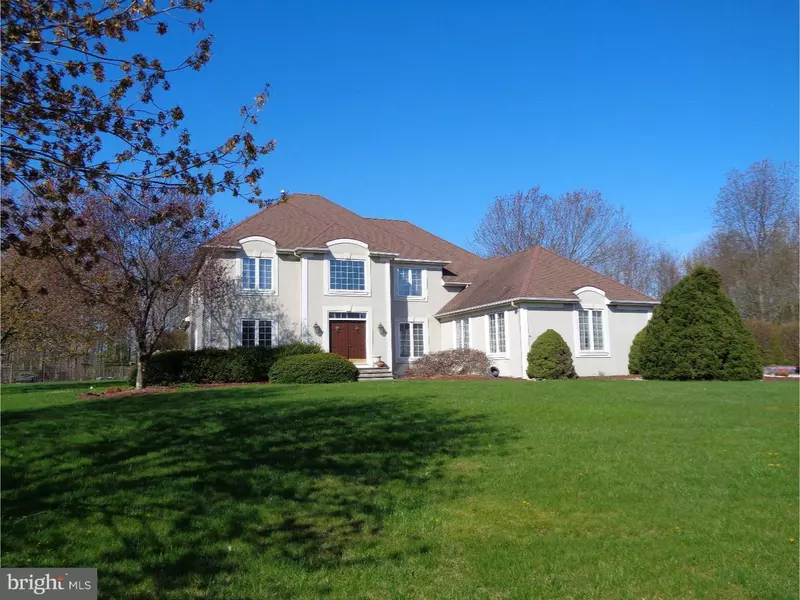 11 HIDDEN HOLLOW DR, Hamilton Township, NJ 08620