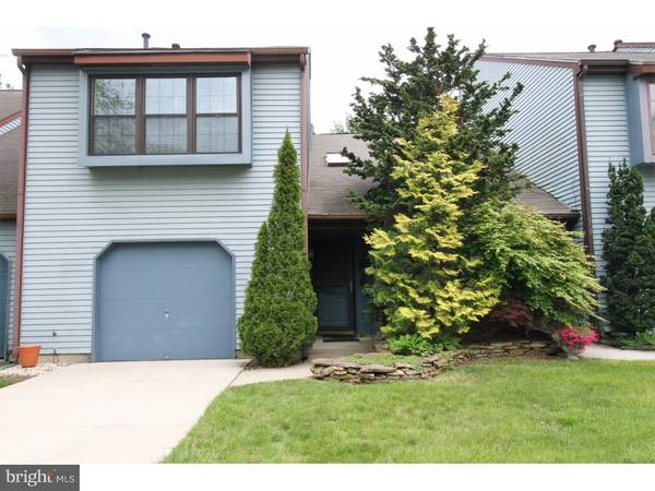 12 FRANCIS CT, Robbinsville, NJ 08691