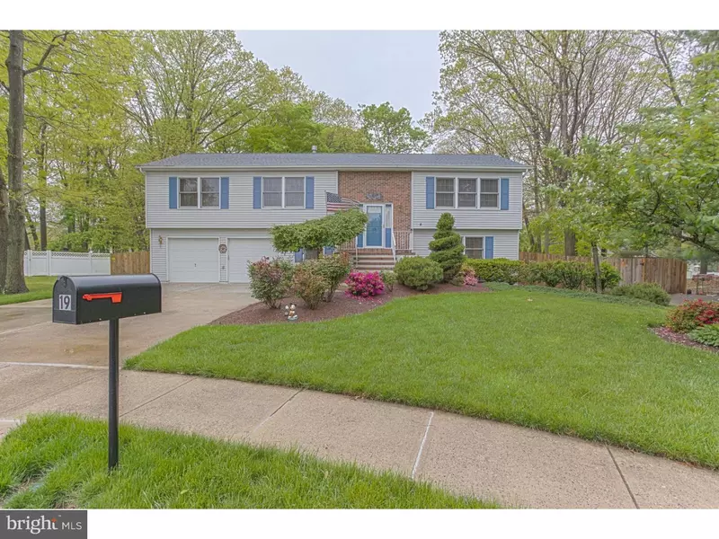 19 ANGELIQUE CT, Hamilton Twp, NJ 08619