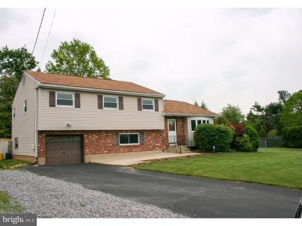 42 BAYBERRY RD, Ewing Twp, NJ 08618