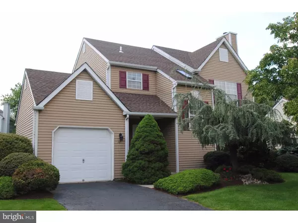 12 COUNTRY LN, Hamilton Square, NJ 08690