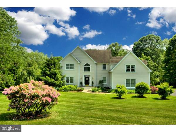 23 W SPRING HOLLOW DR, Hopewell, NJ 08525