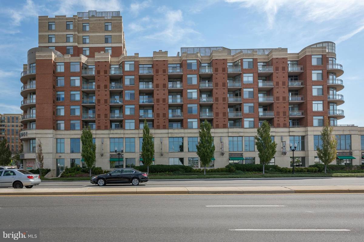 Arlington, VA 22202,3600 GLEBE RD #205W