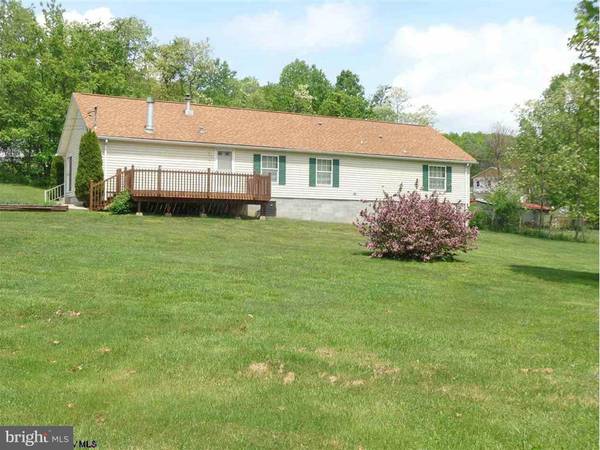 15 COLES CT, Morgantown, WV 26508