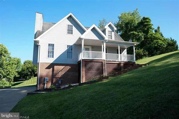 1029 ASHTON DR, Morgantown, WV 26508