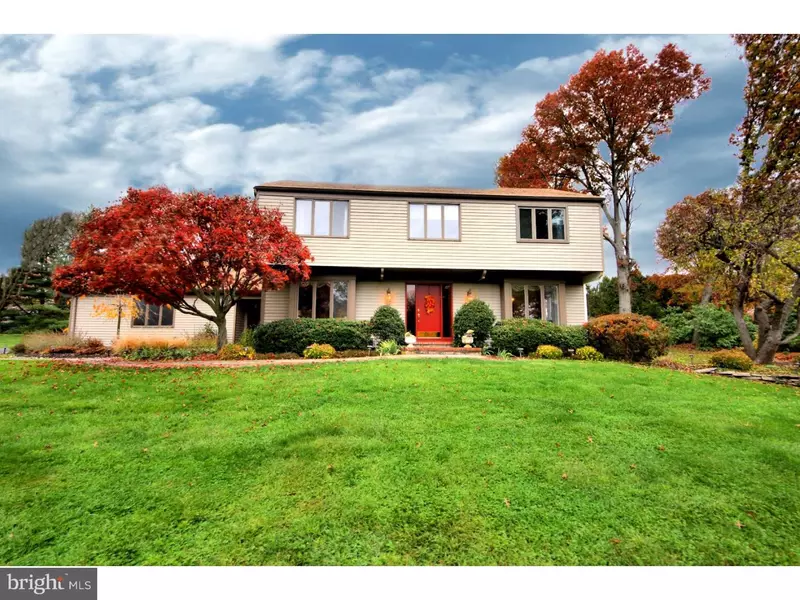 11 MEADOW LN, Pennington, NJ 08534