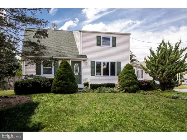 10 DEWAR DR, Yardville, NJ 08620