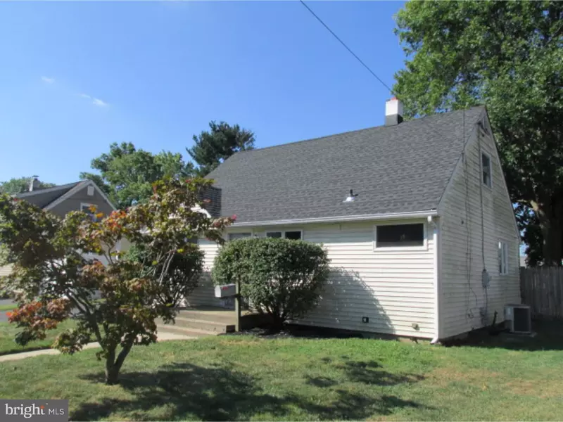 21 ENDICOTT RD, Hamilton, NJ 08690