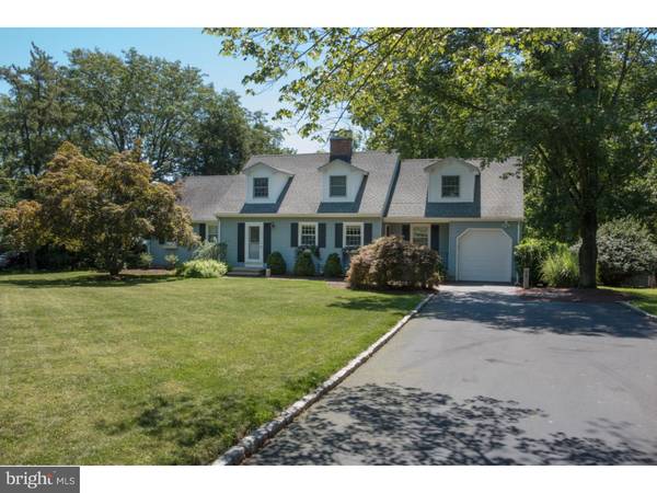 11 CONTINENTAL LN, Hopewell, NJ 08560