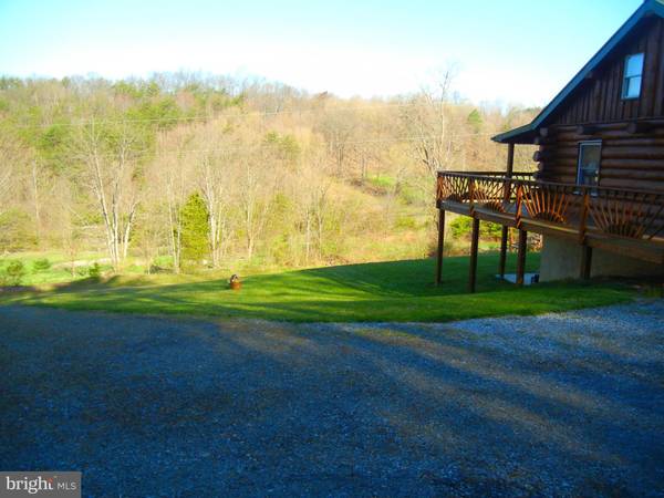 Three Springs, PA 17264,23239 FORT LITTLETON RD