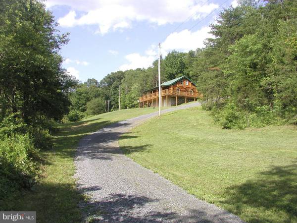 Three Springs, PA 17264,23239 FORT LITTLETON RD