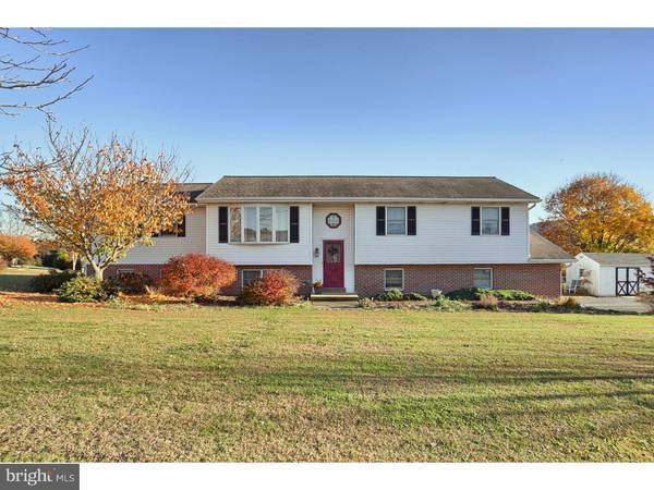 201 HOOK RD, Mohrsville, PA 19541