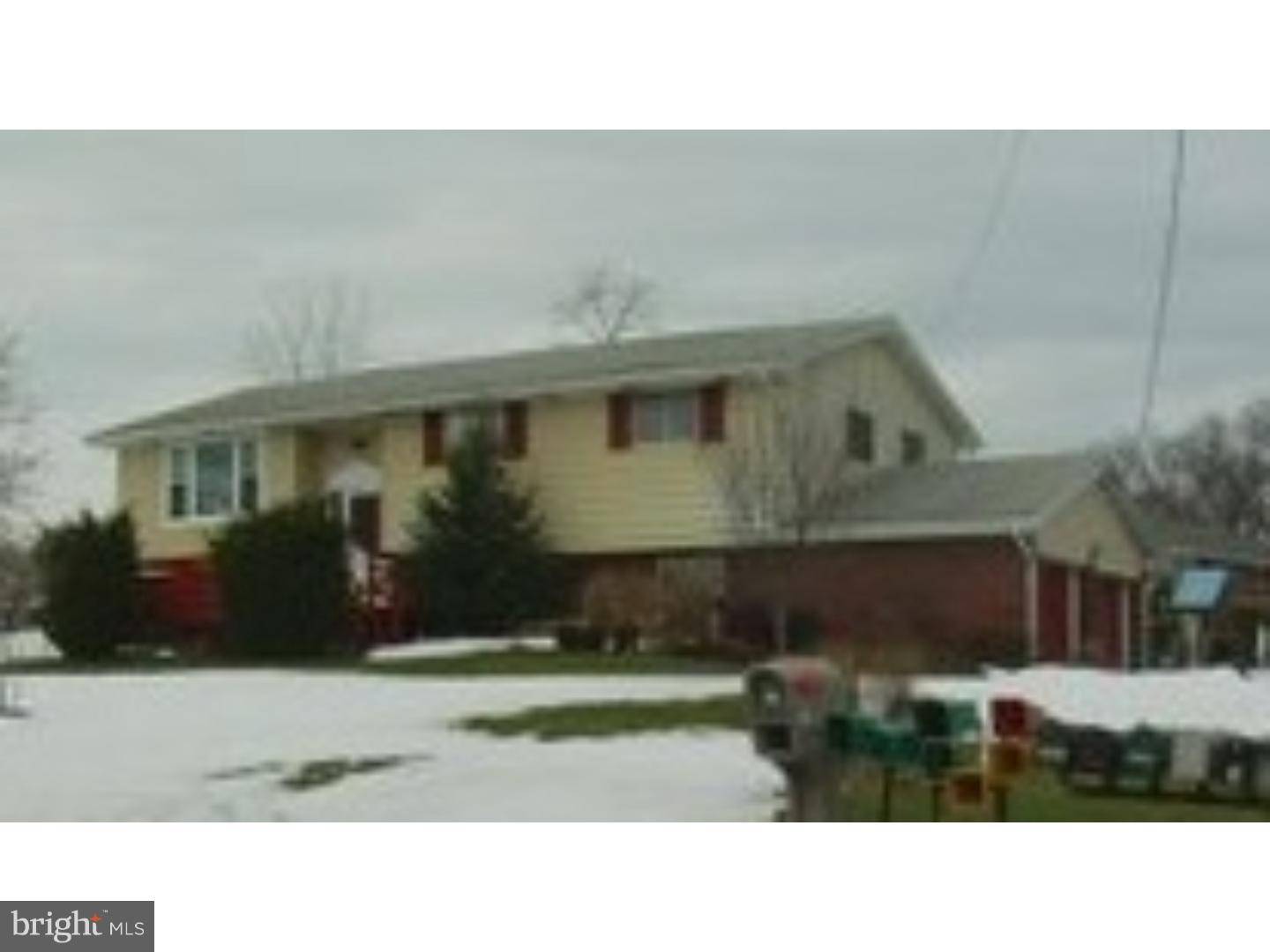 4 CIDER MILL RD, Leesport, PA 19533