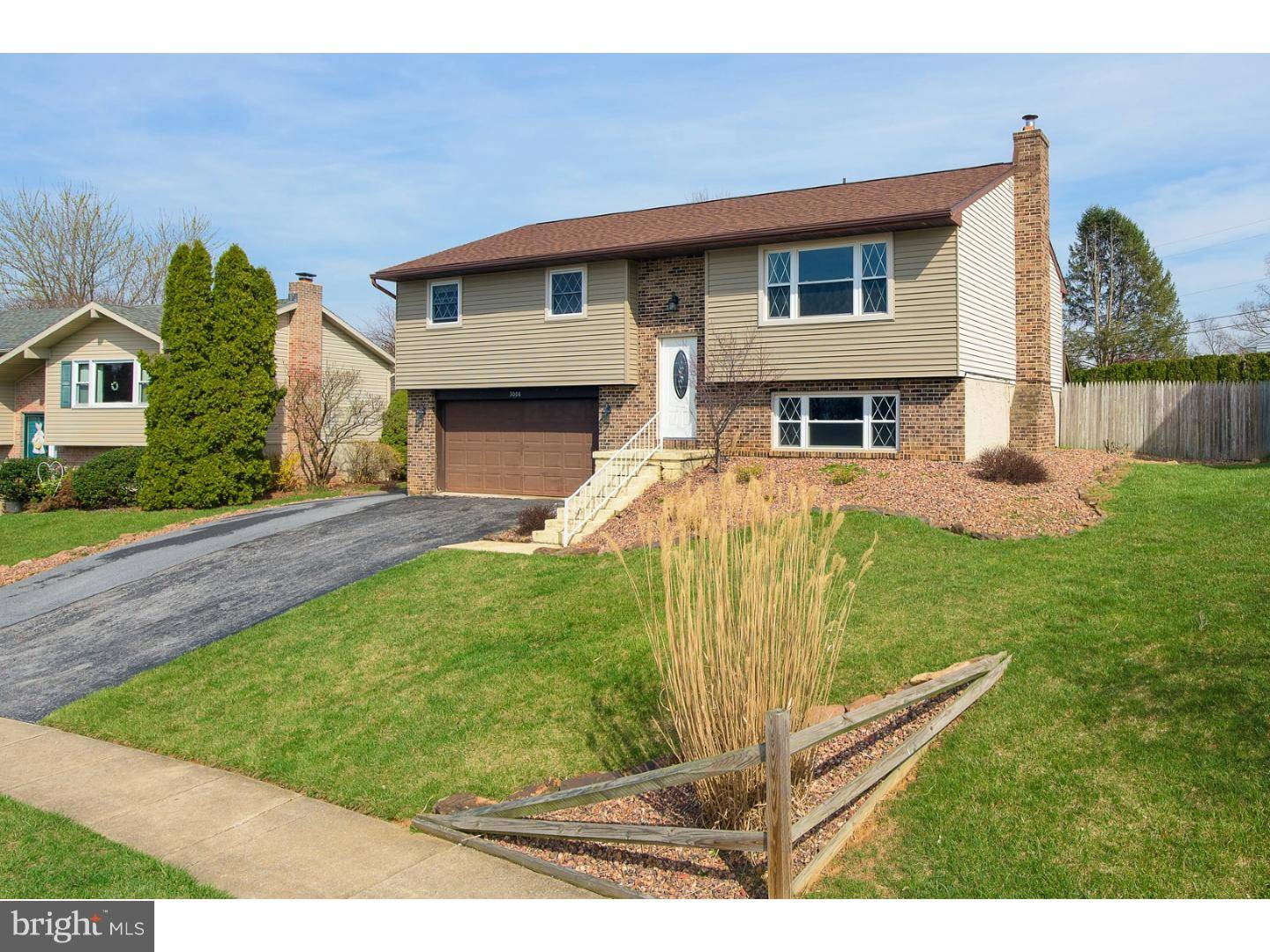 3008 LINDA LN, Sinking Spring, PA 19608