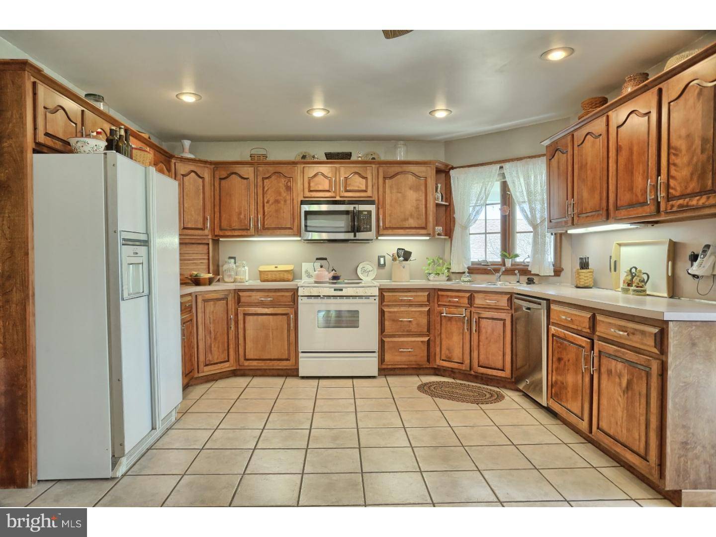 Oley, PA 19547,628 OLD STATE RD