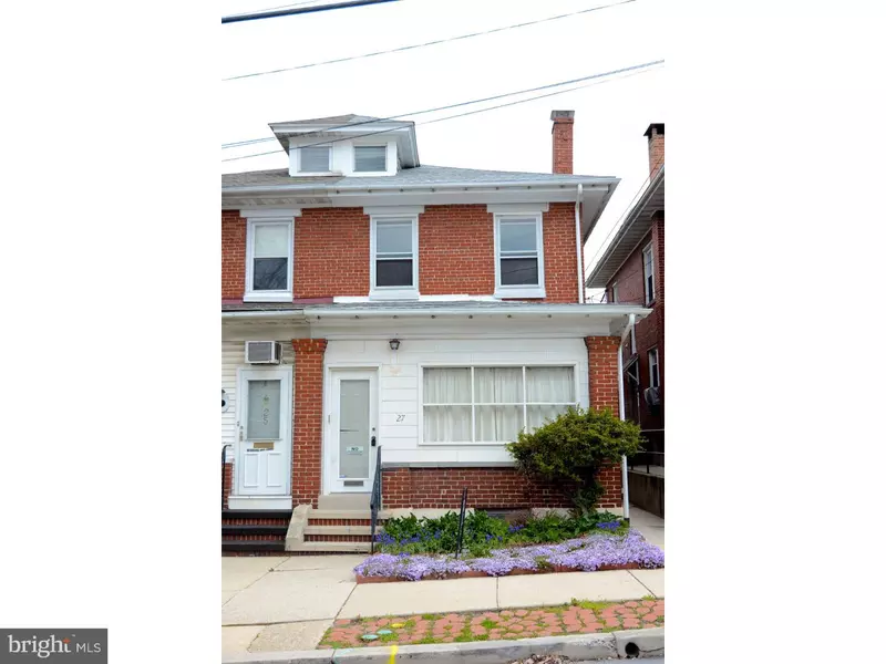 27 ARLINGTON ST, Reading, PA 19611