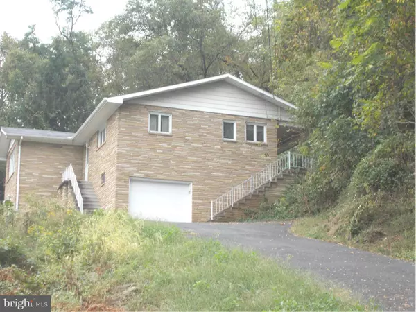 Ridgeley, WV 26753,85 KNOBLEY ST