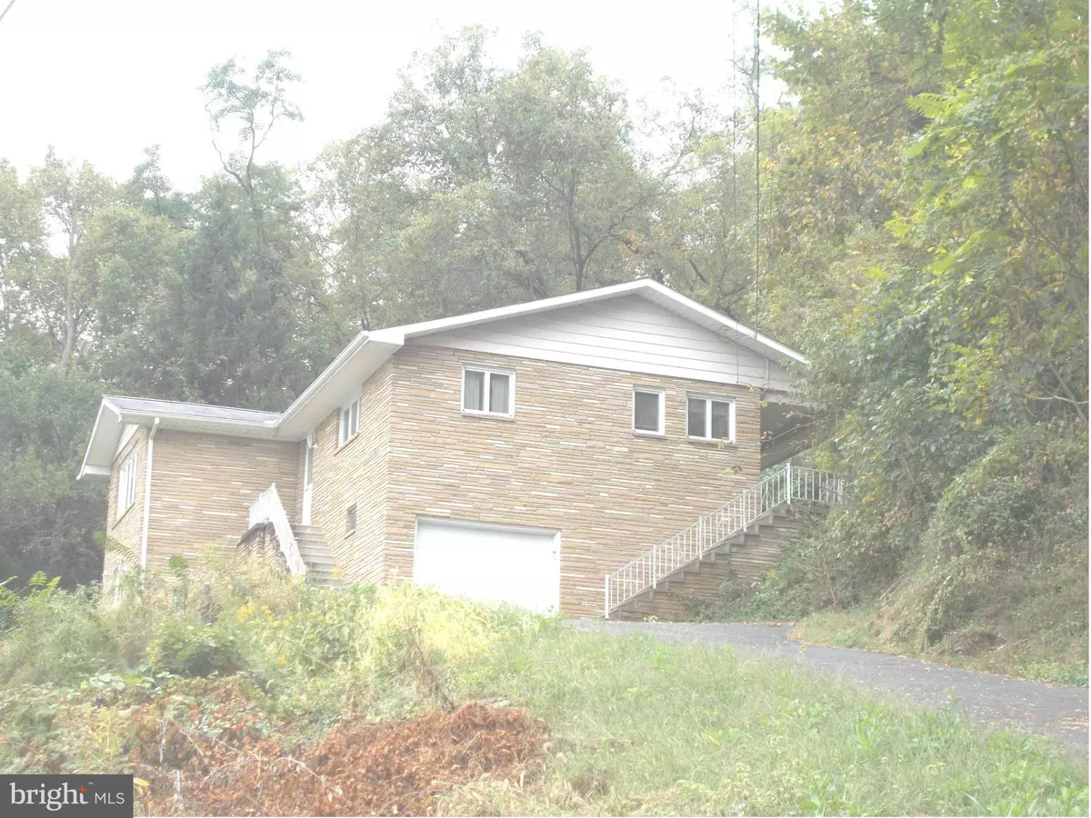 Ridgeley, WV 26753,85 KNOBLEY ST