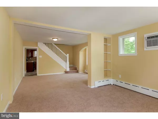 West Lawn, PA 19609,2174 READING AVE