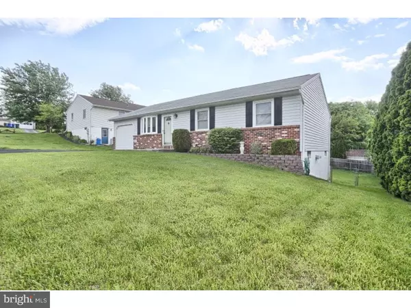 559 CHRISTOPHER DR, Wernersville, PA 19565