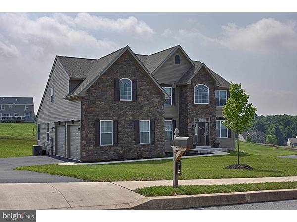 312 WOODS EDGE DR, Douglassville, PA 19518