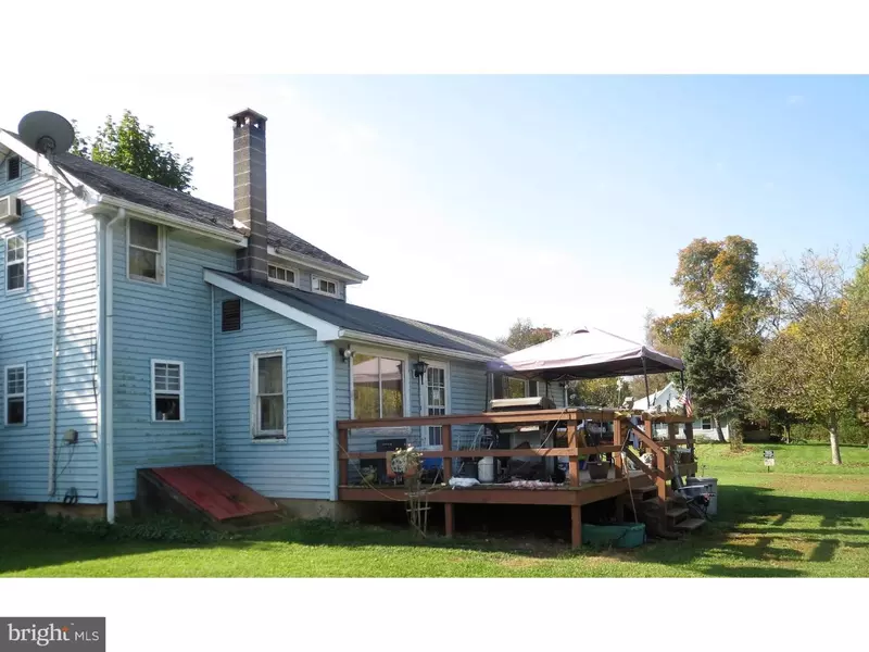 564 PARK RD, Fleetwood, PA 19522