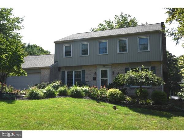 15 IRON CIR, Reading, PA 19607