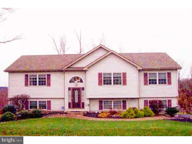 7 SYCAMORE DR, Drums, PA 18222