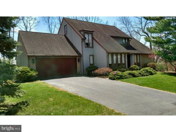 4747 OAKWOOD LN, Nazareth, PA 18064