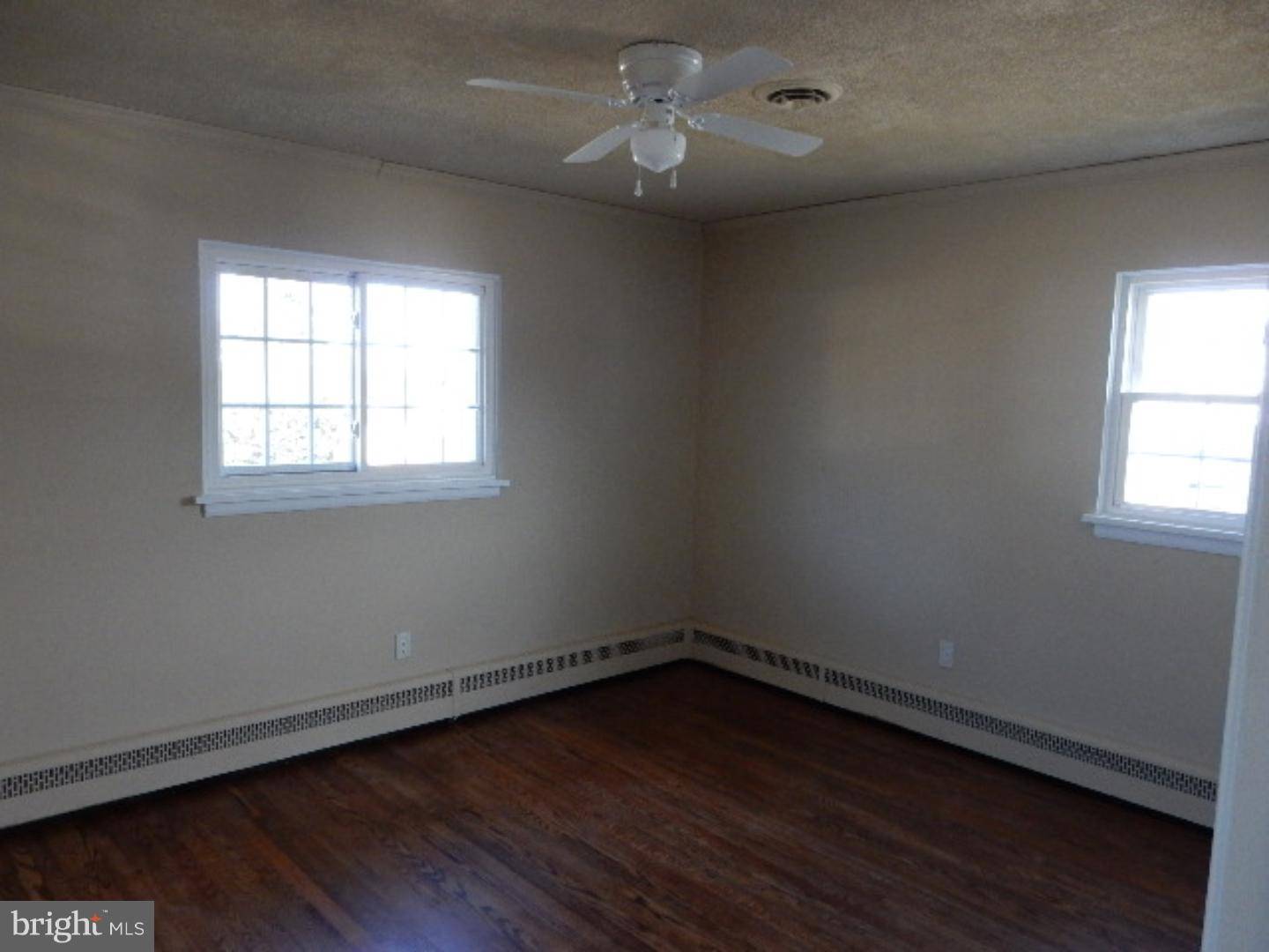 Forks Twp, PA 18040,458 OLD MILL RD