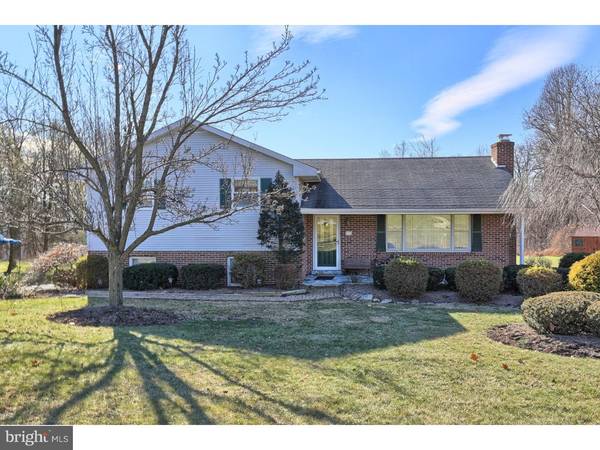 Robesonia, PA 19551,216 FOXCROFT LN