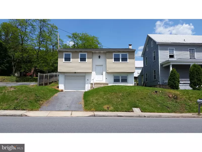 682 E MAIN ST, Ephrata, PA 17522