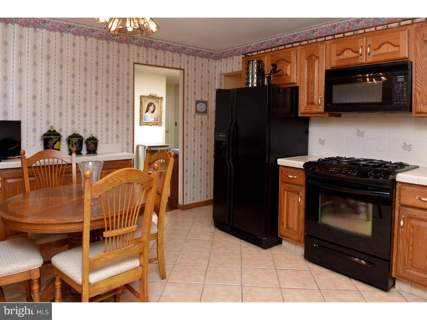Old Bridge, NJ 08857,8 ELAINE CT