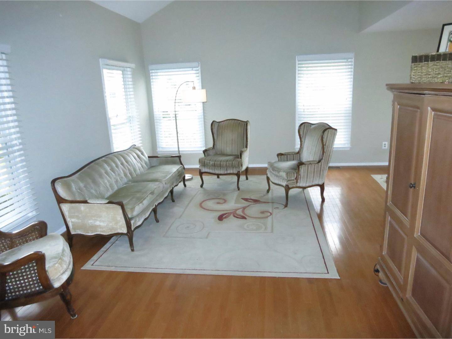 Plainsboro, NJ 08536,8 SHERMAN CT