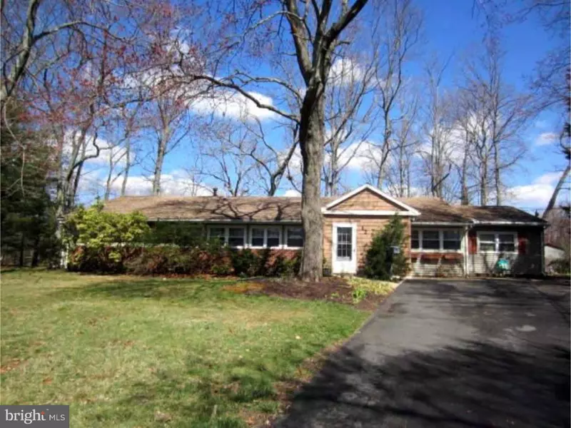 12 BERYL CT, Kendall Park, NJ 08824