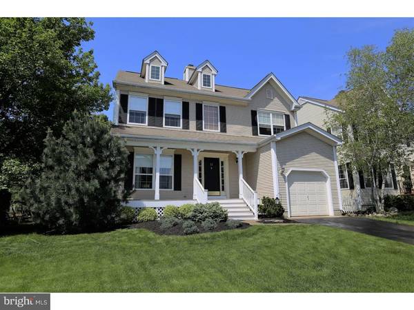 13 VILLANOVA DR, Kendall Park, NJ 08824