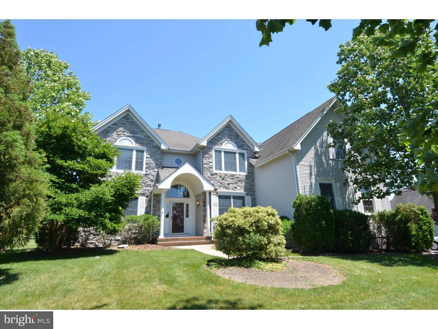 2 CLYDESDALE CT, Plainboro, NJ 08536