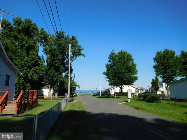 Chesapeake Beach, MD 20732,8313 BAYSIDE RD