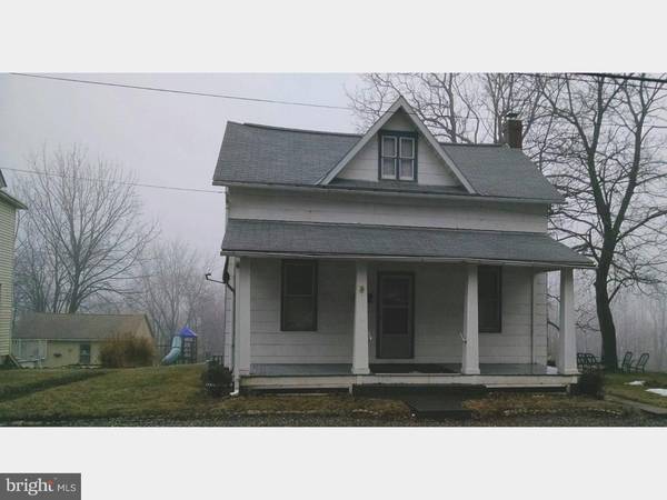 33 E STATION AVE, Coopersburg, PA 18036