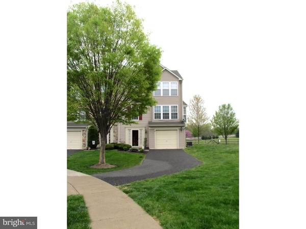 4038 CLUBHOUSE CT, Center Valley, PA 18034