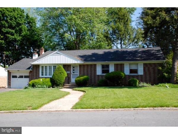 1009 DEBBIE LN, Allentown, PA 18103