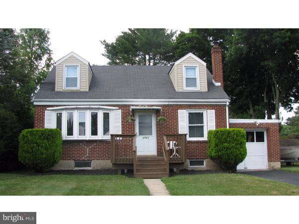 3721 S SAUCON AVE, Center Valley, PA 18034