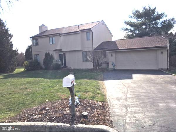 6 PAXON CIR, Broomall, PA 19008