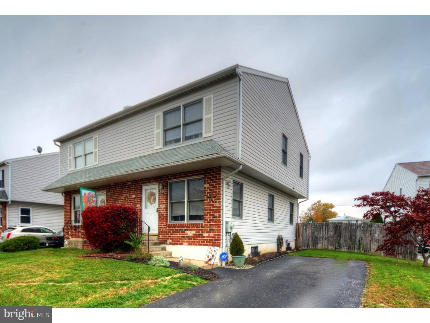 17 SPARKS CIR, Glenolden, PA 19036