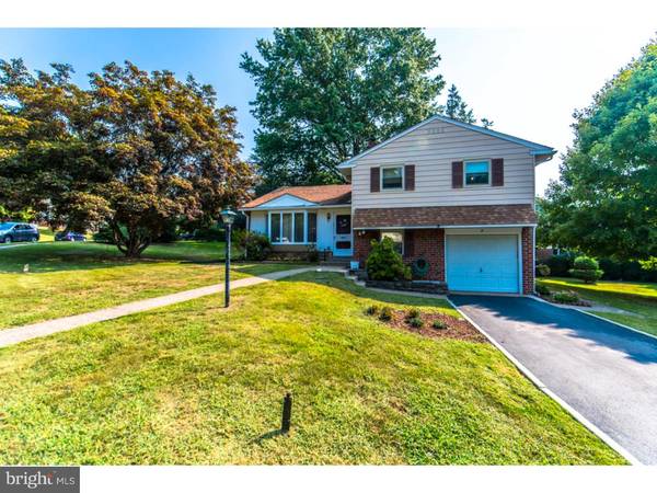 Broomall, PA 19008,15 CORNELL CIR