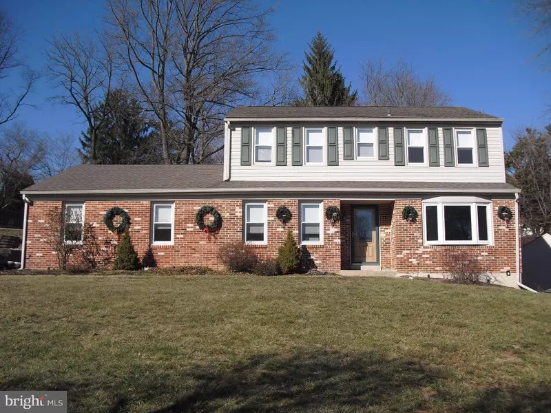 9 DARLENE CIR, Broomall, PA 19008