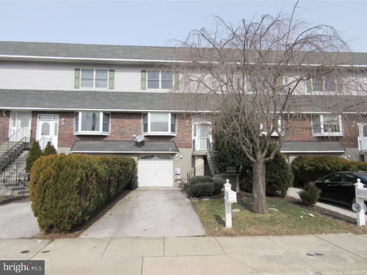 Clifton Heights, PA 19018,327 E BERKLEY AVE