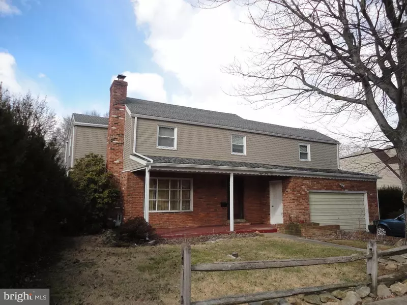 749 WESTWOOD LN, Aldan, PA 19018