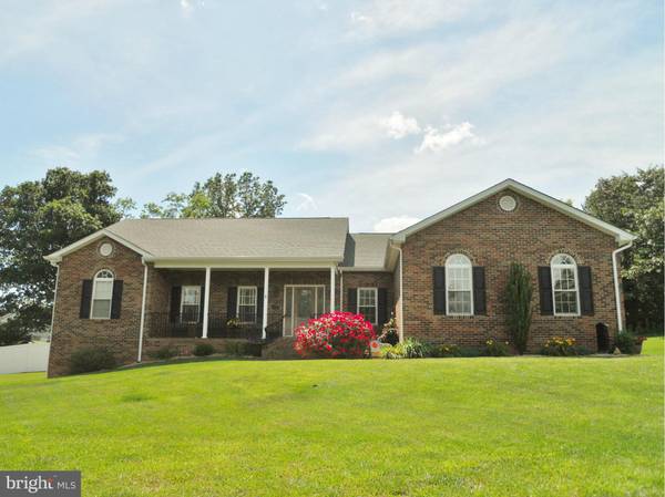 73 HIGHGATE DR, Maurertown, VA 22644