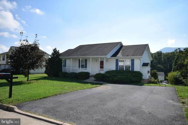 1038 SELDON DR, Strasburg, VA 22657